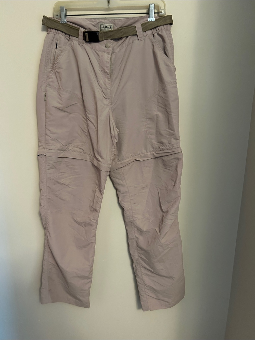 L.L. Bean Men’s Zip-Off Cargo Pants - Light Taupe in VG condition size M reg